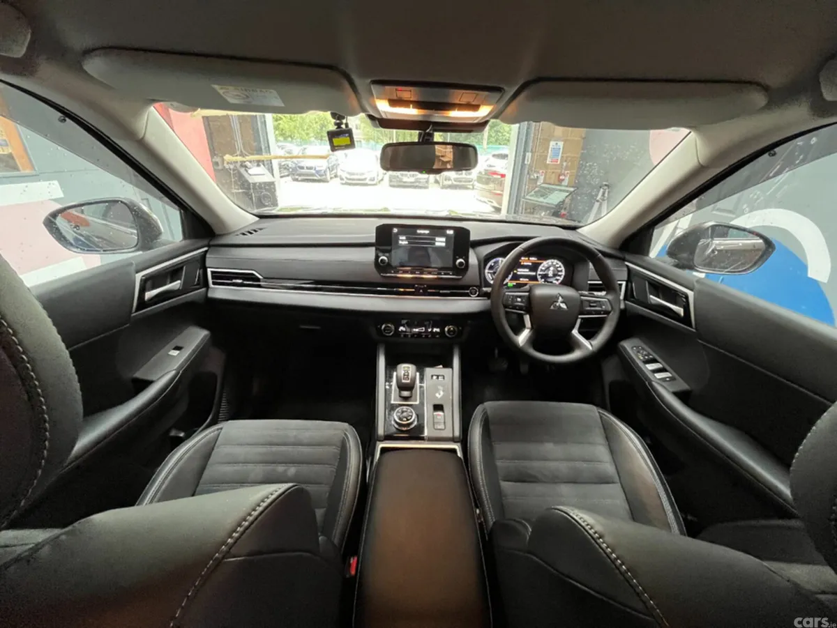 Mitsubishi Outlander SUV, Petrol Plug-in Hybrid, 2022, Brown