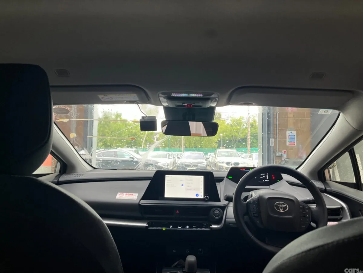 Toyota Prius Estate, Petrol, 2025, Silver