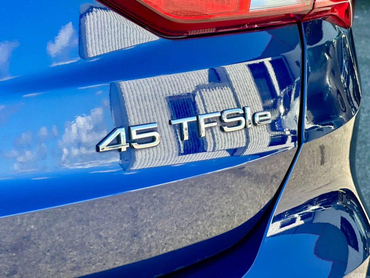 Audi Q3 SUV, Petrol Hybrid, 2023, Blue