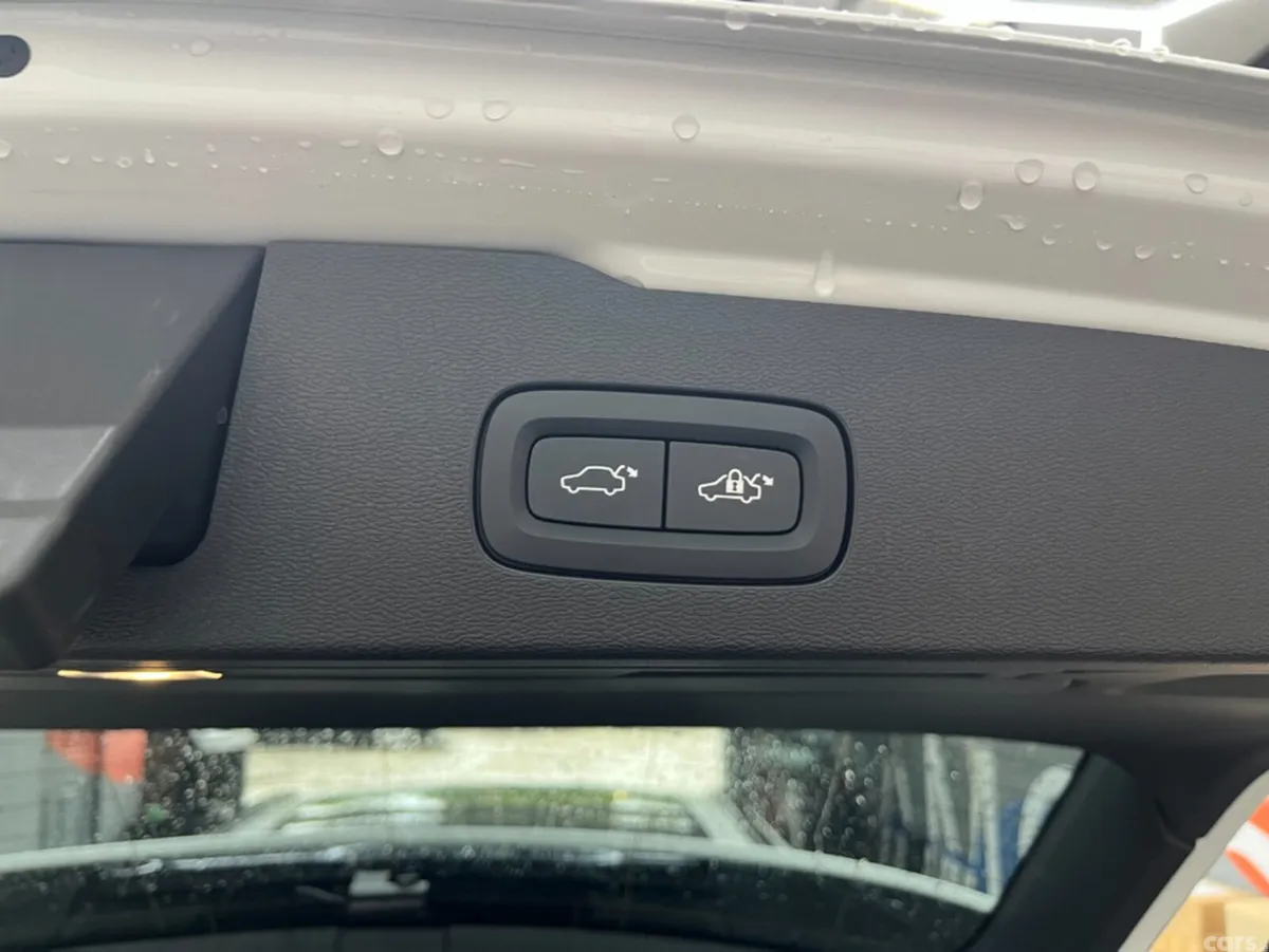 Volvo V60 Estate, Petrol Plug-in Hybrid, 2024, White
