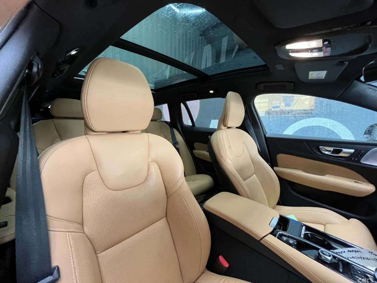 Volvo V60 Estate, Petrol Plug-in Hybrid, 2024, White