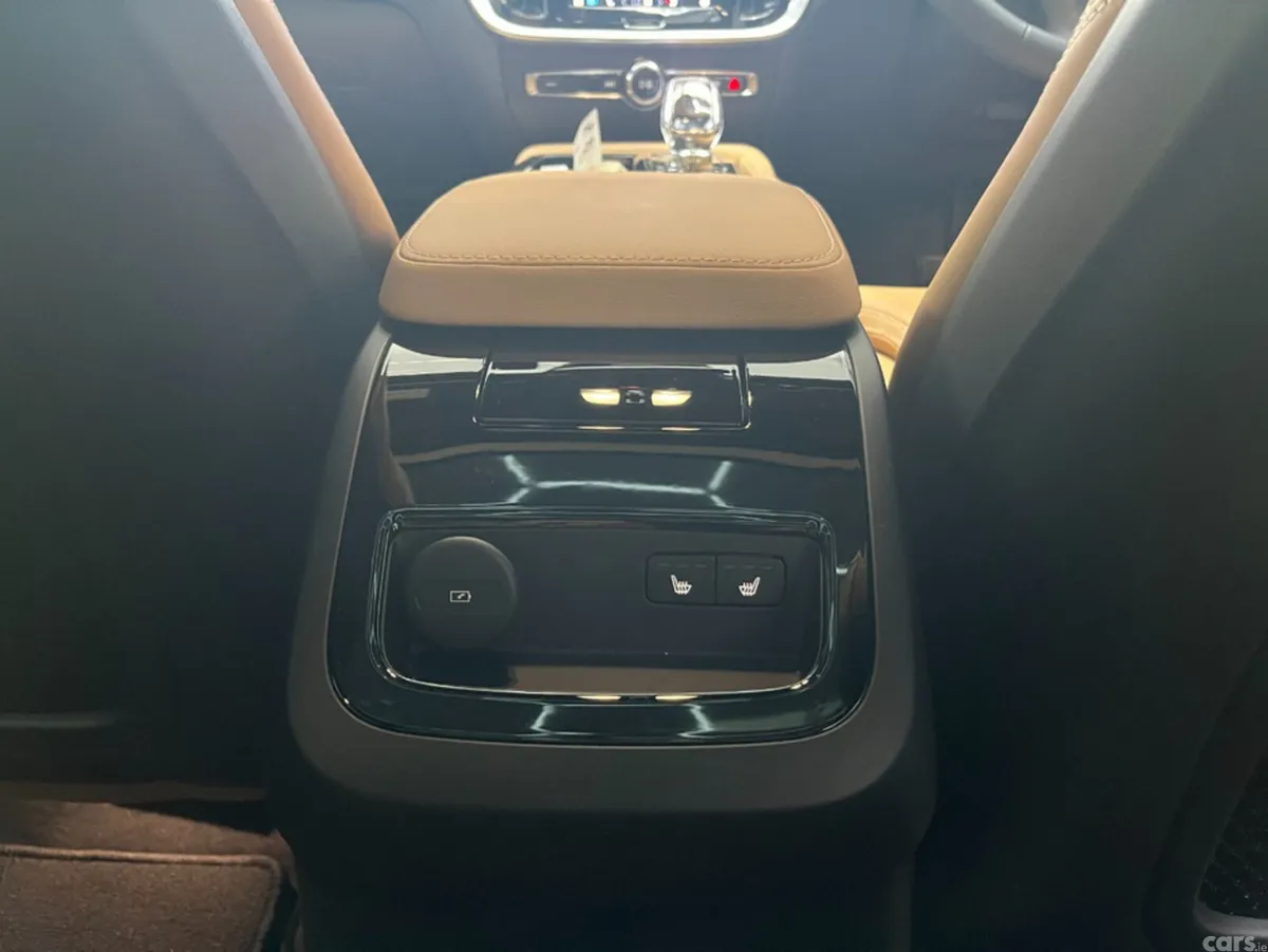Volvo V60 Estate, Petrol Plug-in Hybrid, 2024, White