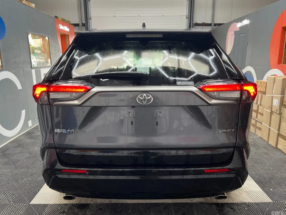 Toyota RAV4 SUV, Petrol Hybrid, 2025, Grey