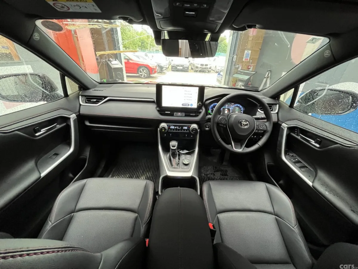 Toyota RAV4 SUV, Petrol Hybrid, 2025, Grey
