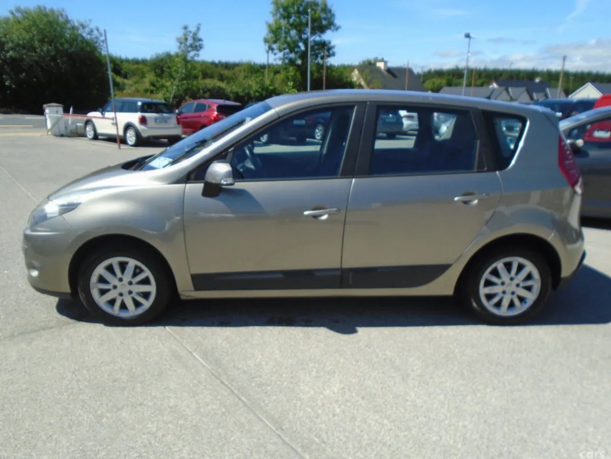 Renault Scenic Hatchback, Diesel, 2011, Gold