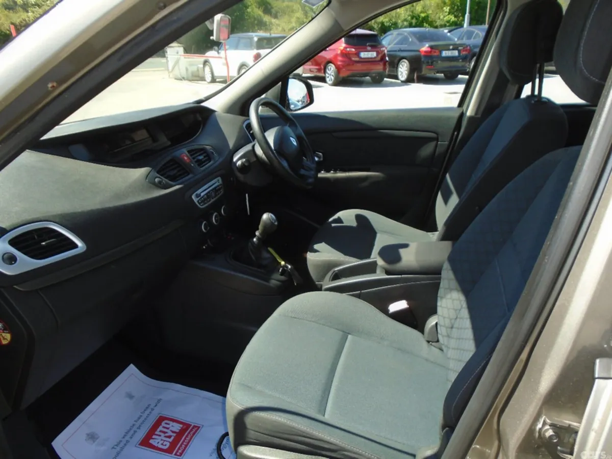 Renault Scenic Hatchback, Diesel, 2011, Gold