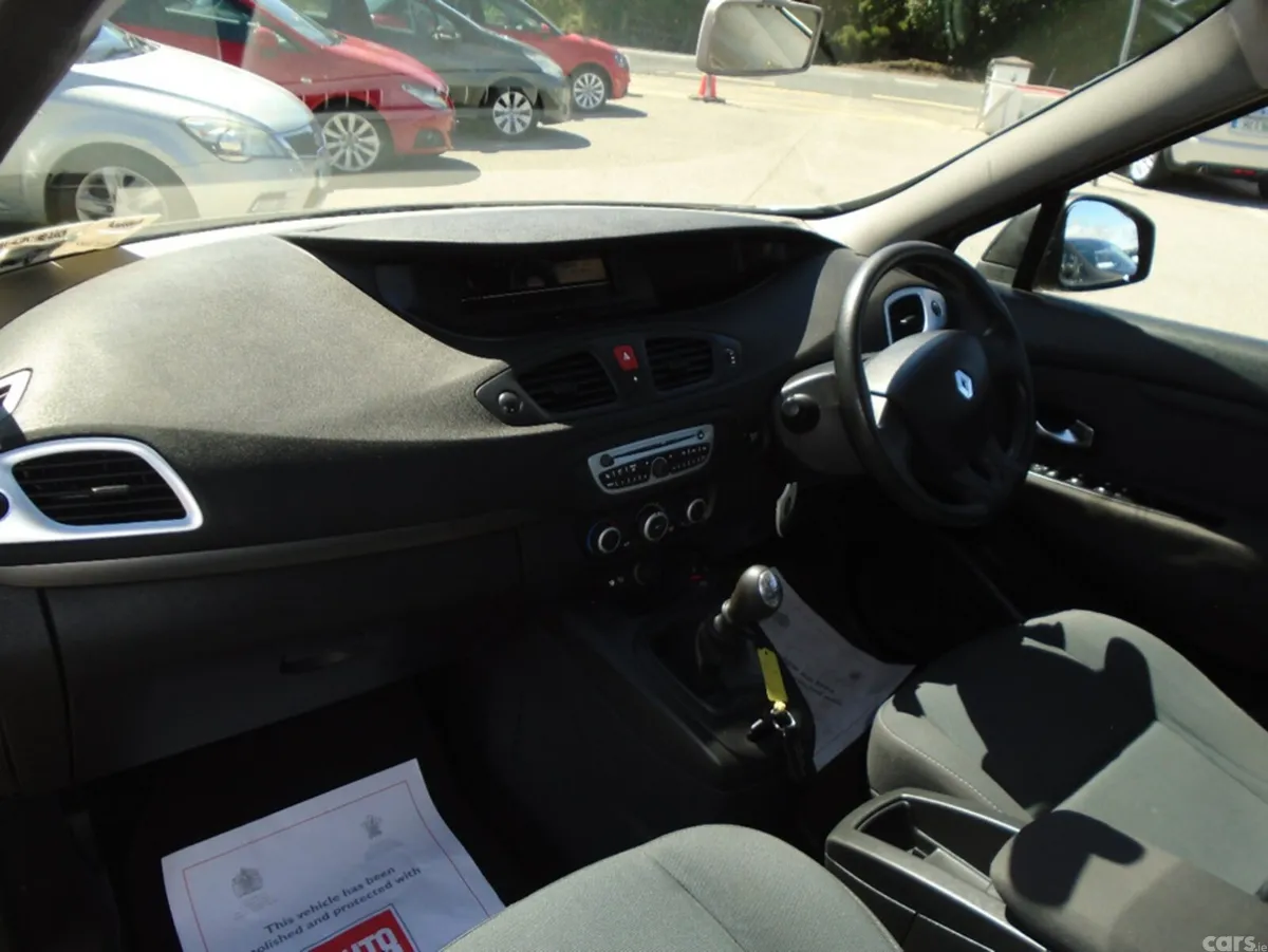 Renault Scenic Hatchback, Diesel, 2011, Gold