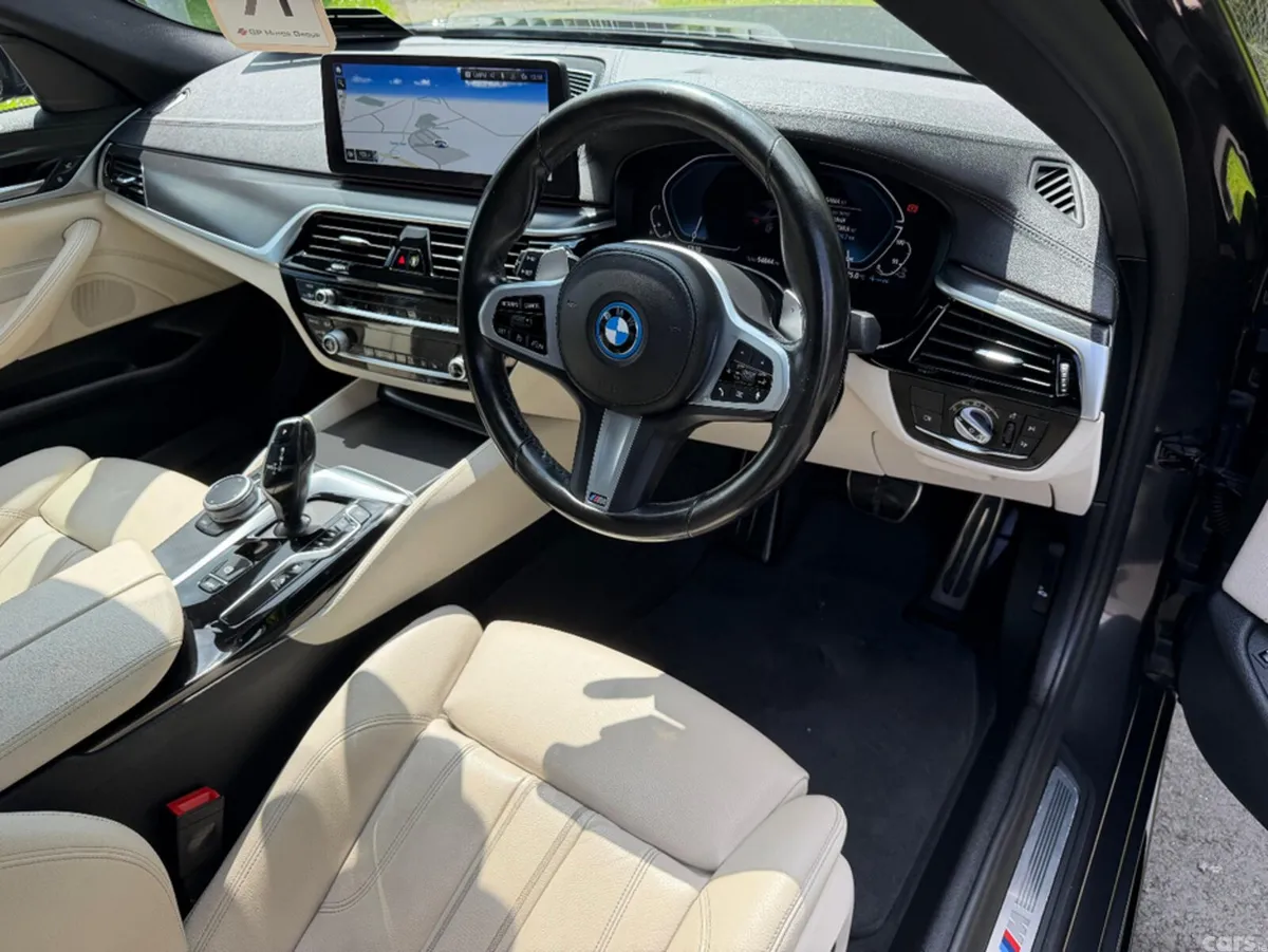 BMW 5-Series Saloon, Petrol Plug-in Hybrid, 2022, Grey