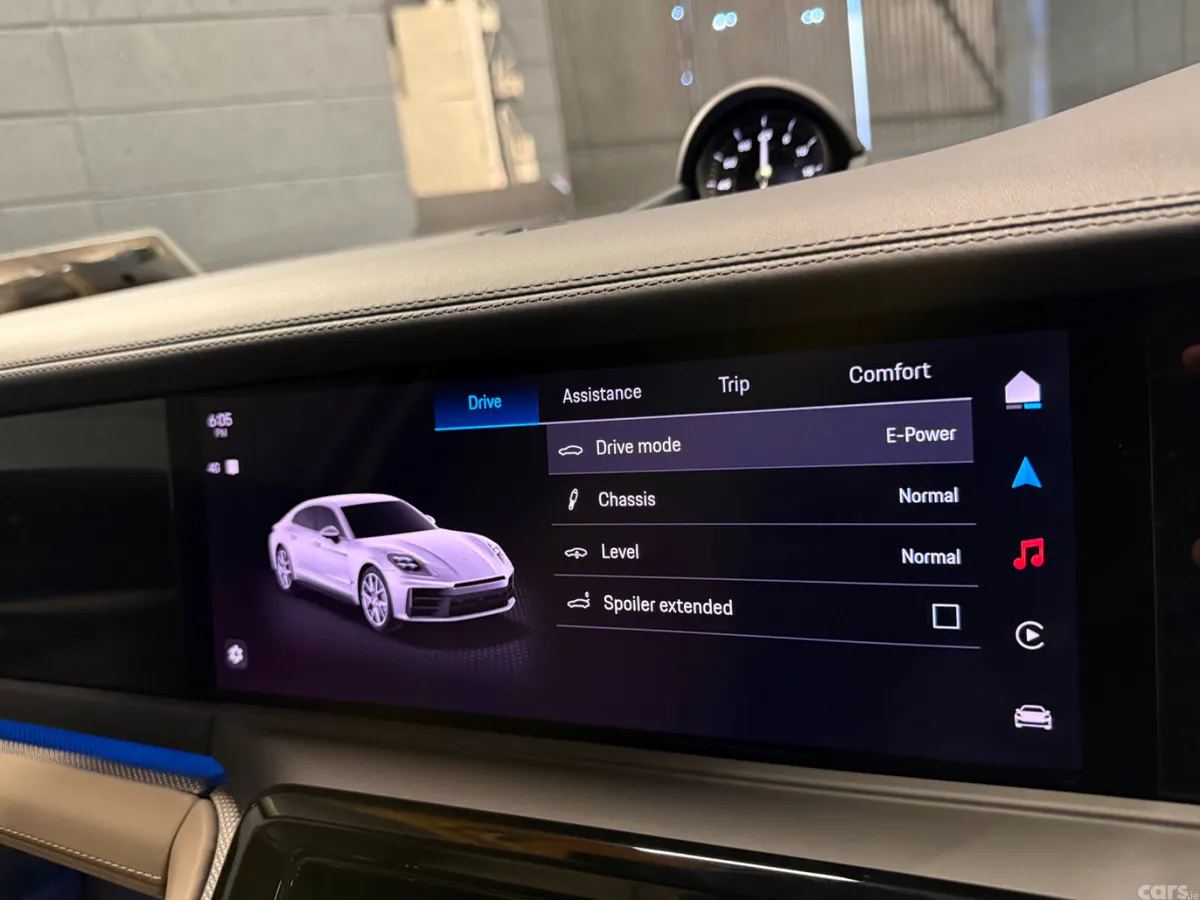 Porsche Panamera Hatchback, Petrol Plug-in Hybrid, 2024, Green