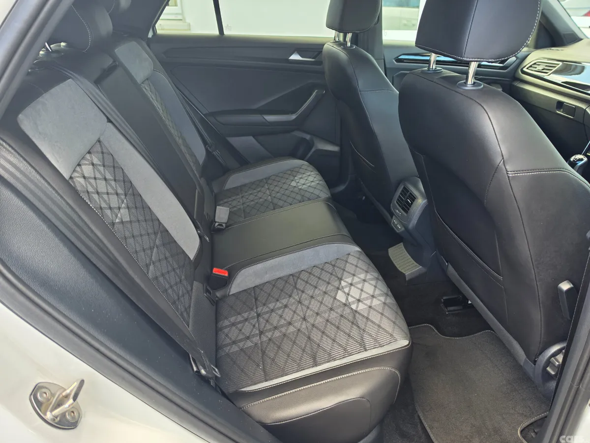 Volkswagen T-Roc SUV, Petrol, 2024, White