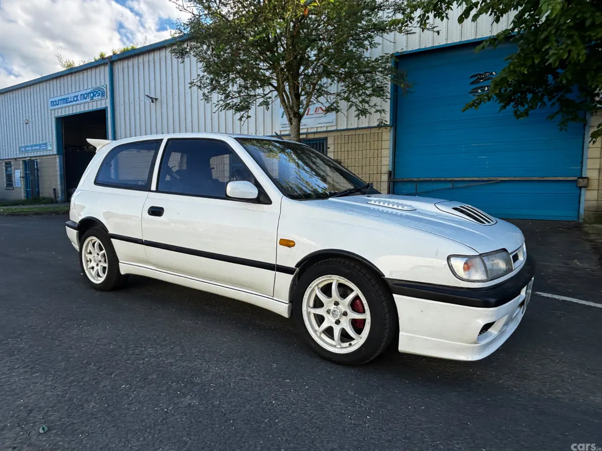 Nissan Pulsar Hatchback, Petrol, 1993, White