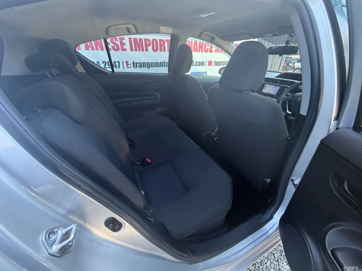 Toyota Aqua Hatchback, Petrol Hybrid, 2017, Silver