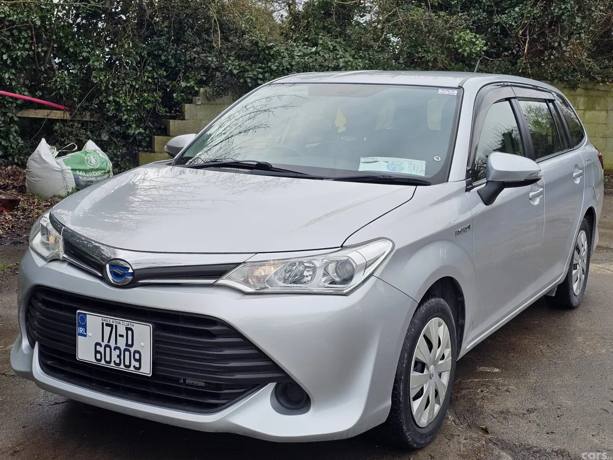 Toyota Corolla Estate, Petrol Hybrid, 2017, Silver