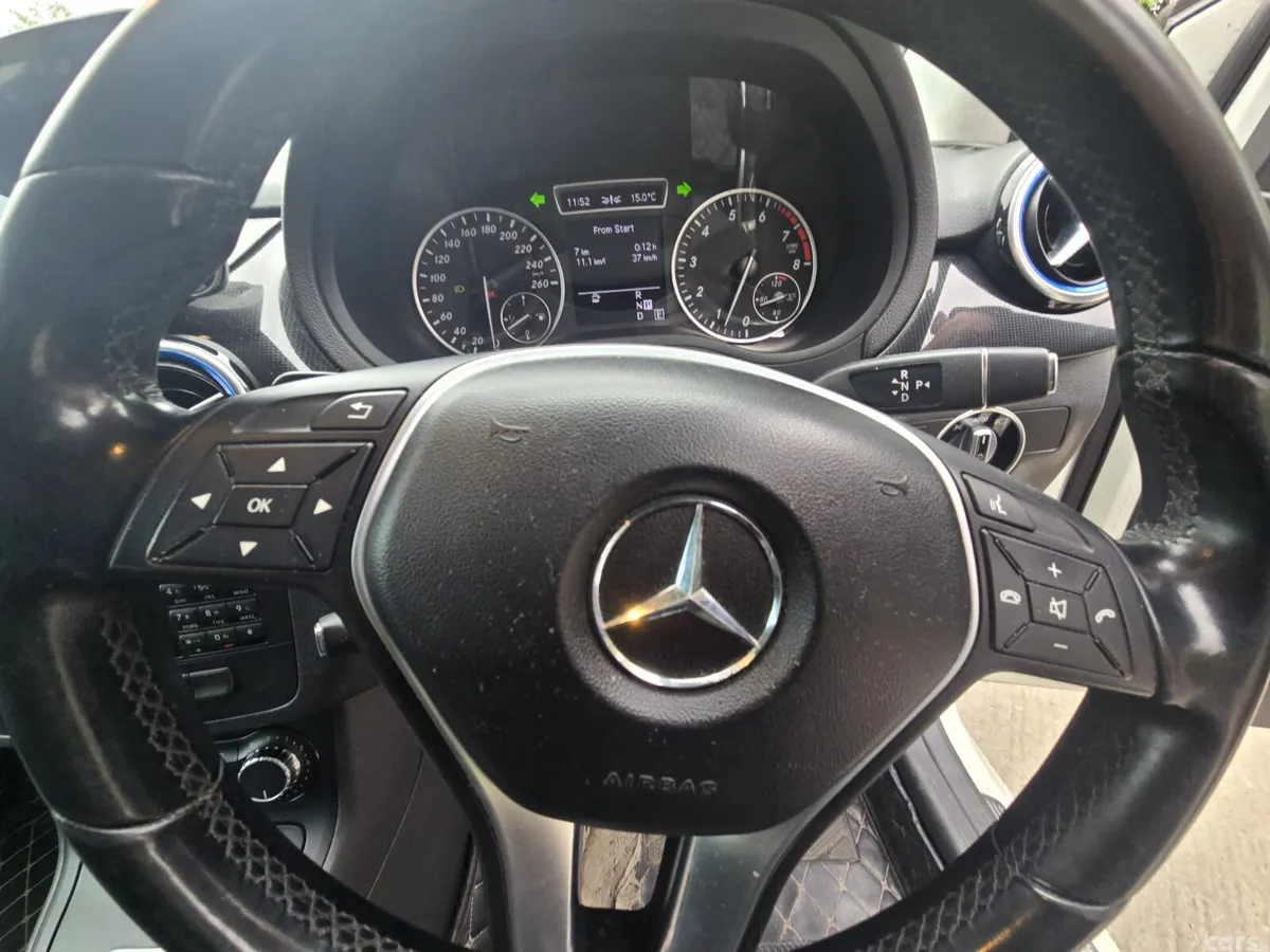 Mercedes-Benz B-Class MPV, Petrol, 2012, White