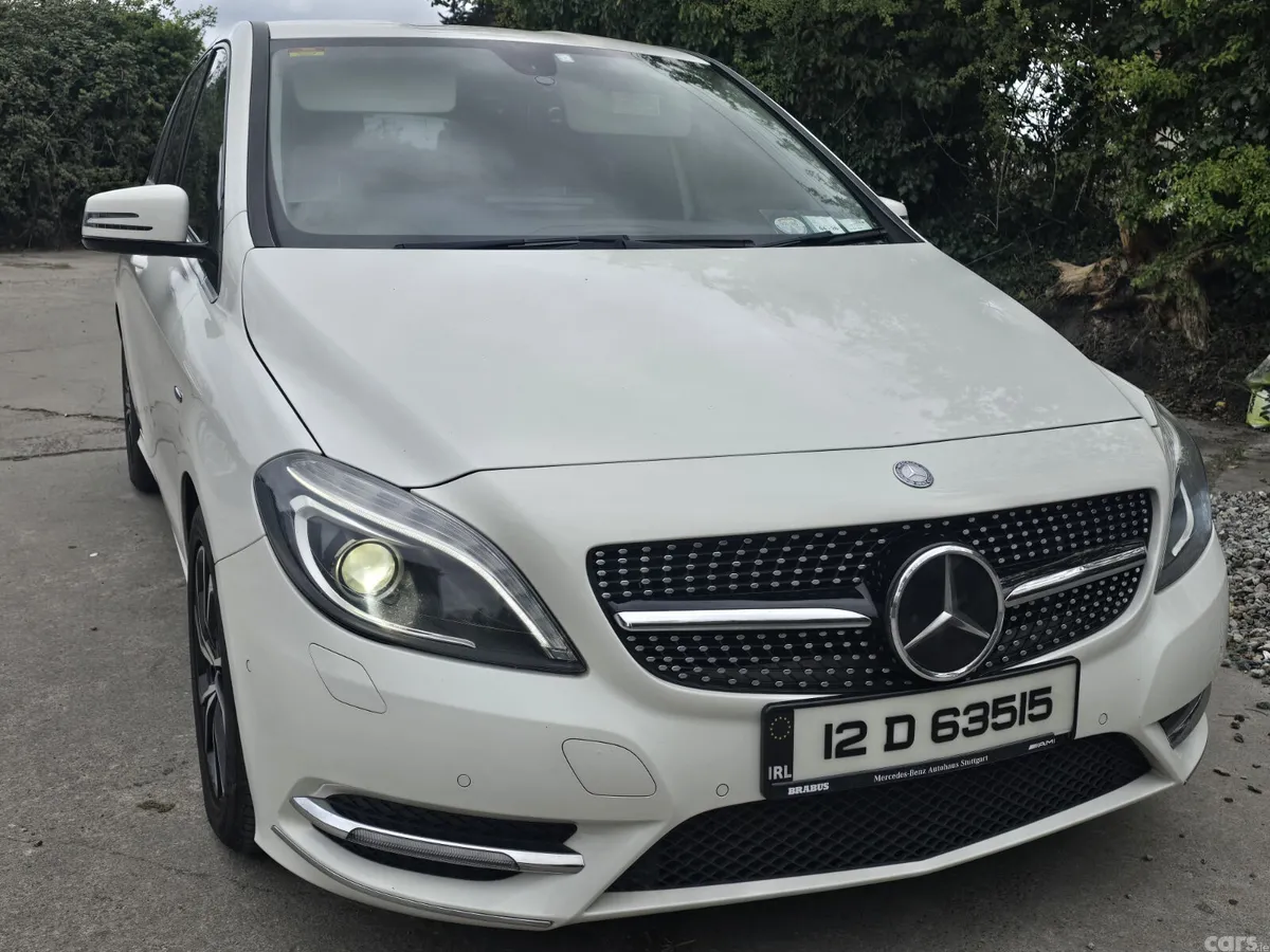 Mercedes-Benz B-Class MPV, Petrol, 2012, White