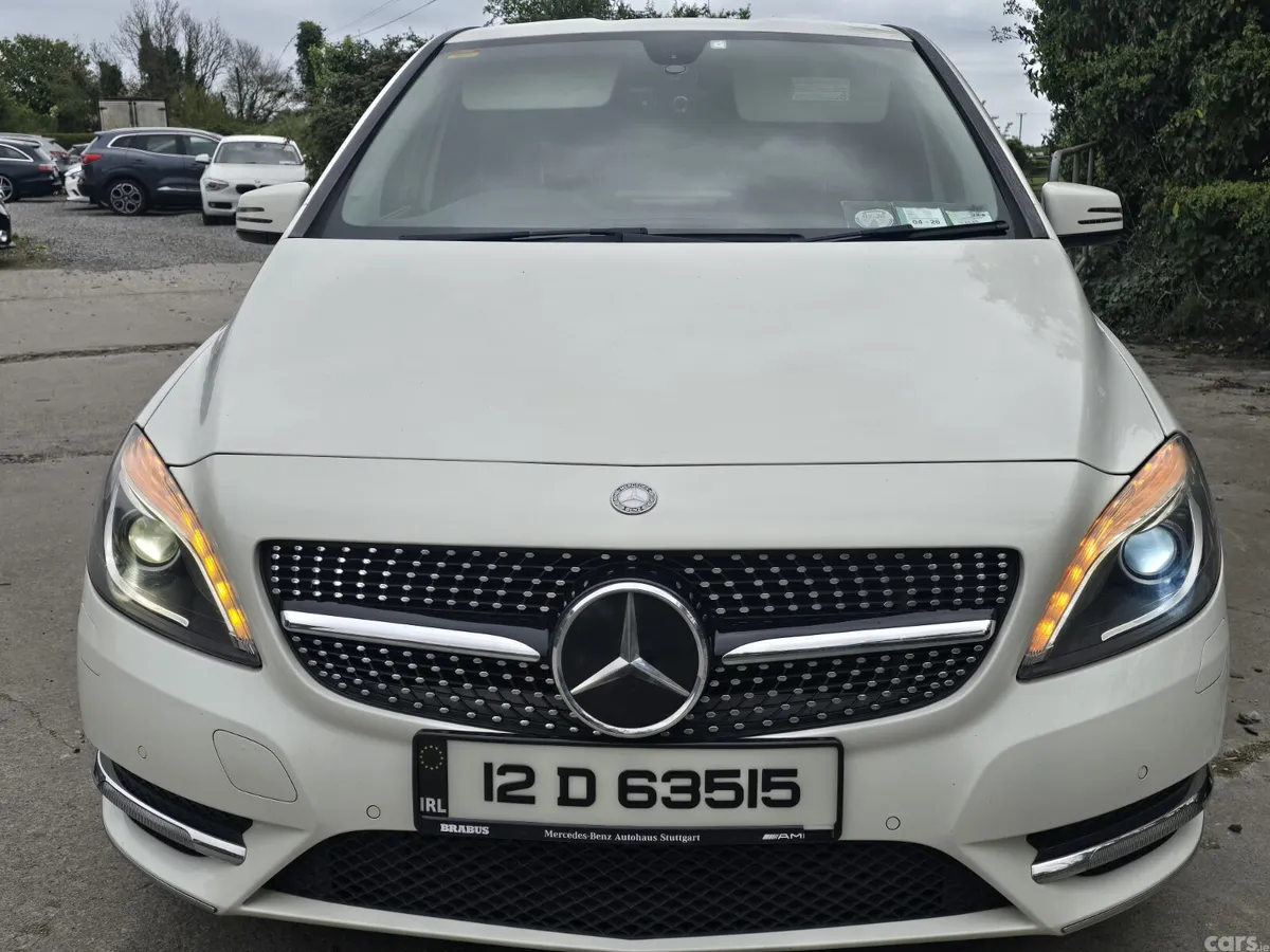 Mercedes-Benz B-Class MPV, Petrol, 2012, White