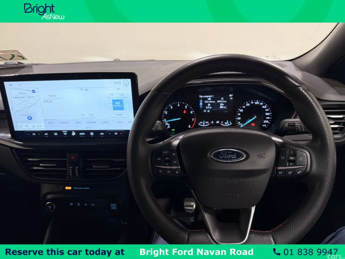 Ford Focus Hatchback, Petrol, 2024, Black