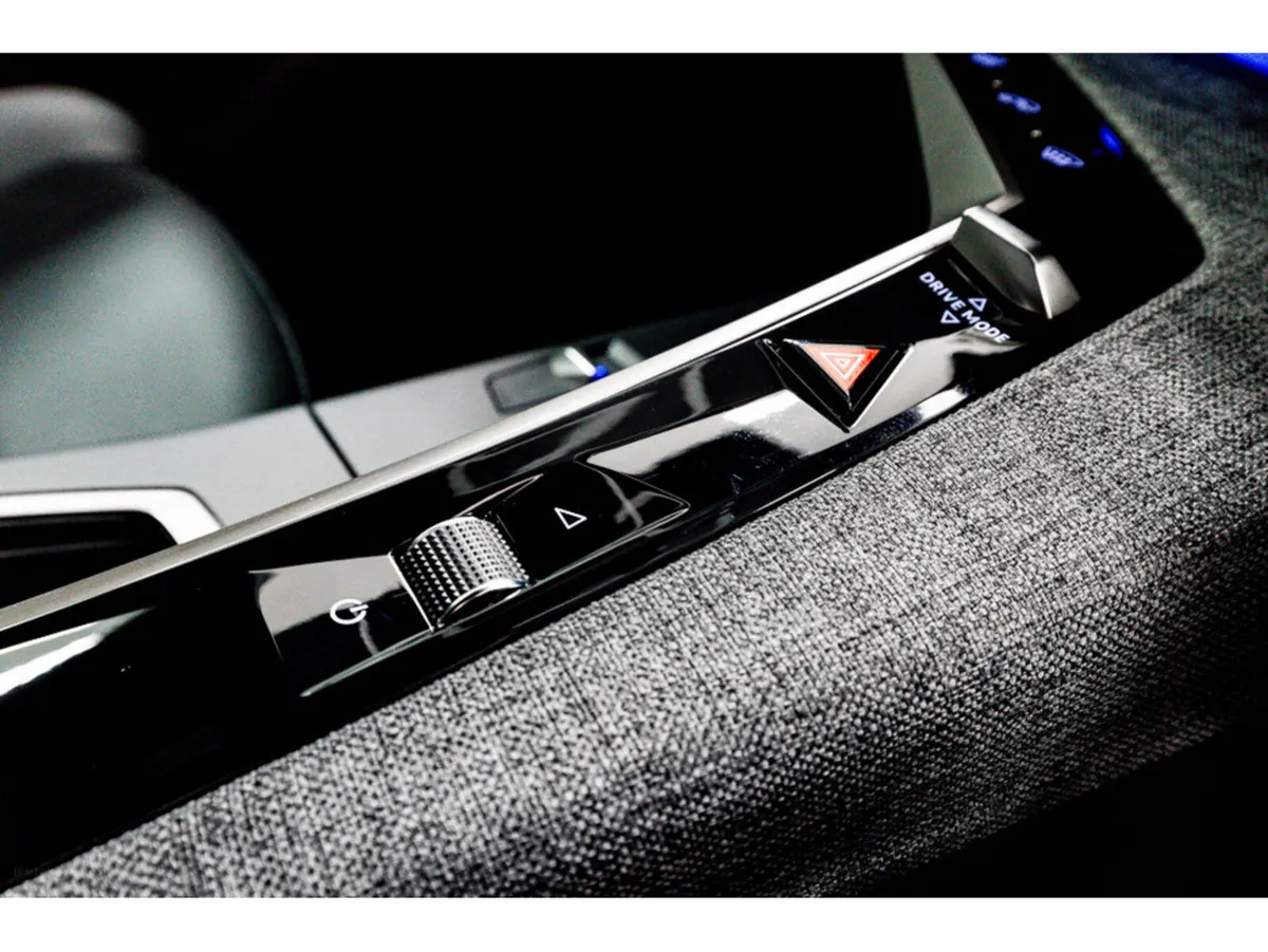 Peugeot 3008 SUV, Electric, 2024, White