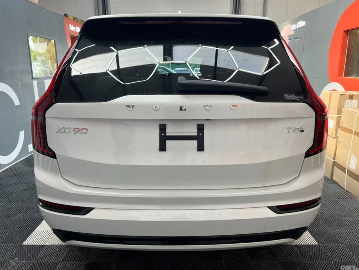 Volvo XC90 SUV, Petrol Plug-in Hybrid, 2025, White
