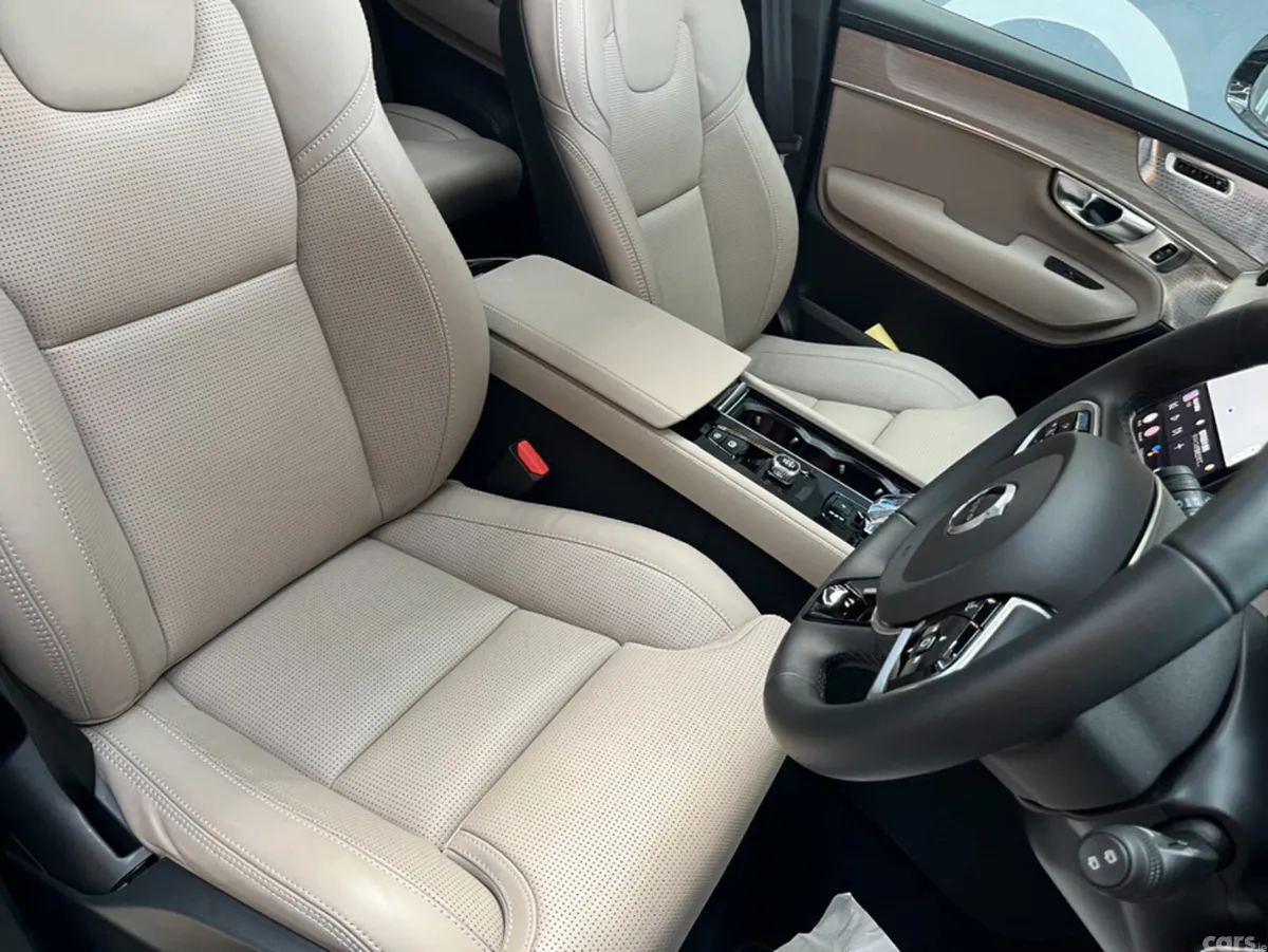 Volvo XC90 SUV, Petrol Plug-in Hybrid, 2025, White