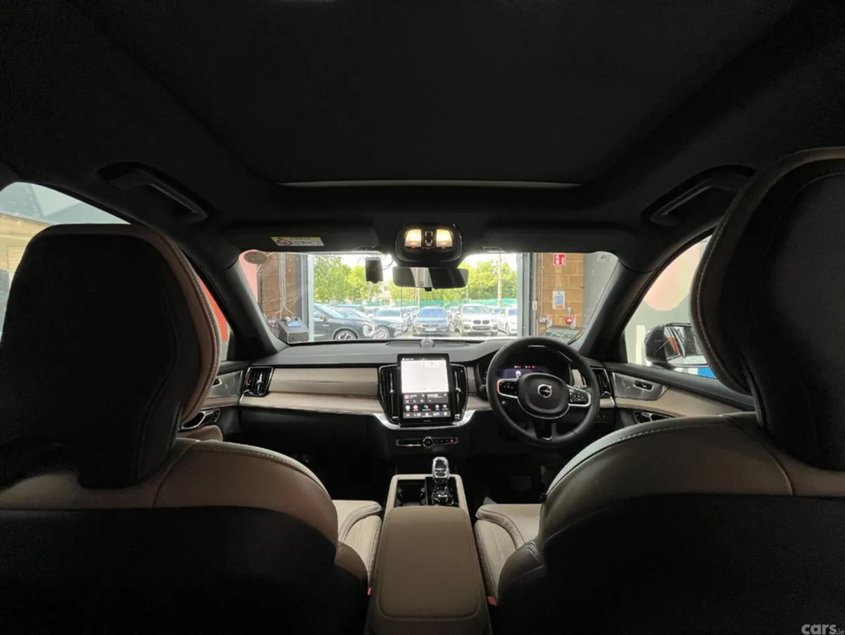 Volvo XC90 SUV, Petrol Plug-in Hybrid, 2025, White