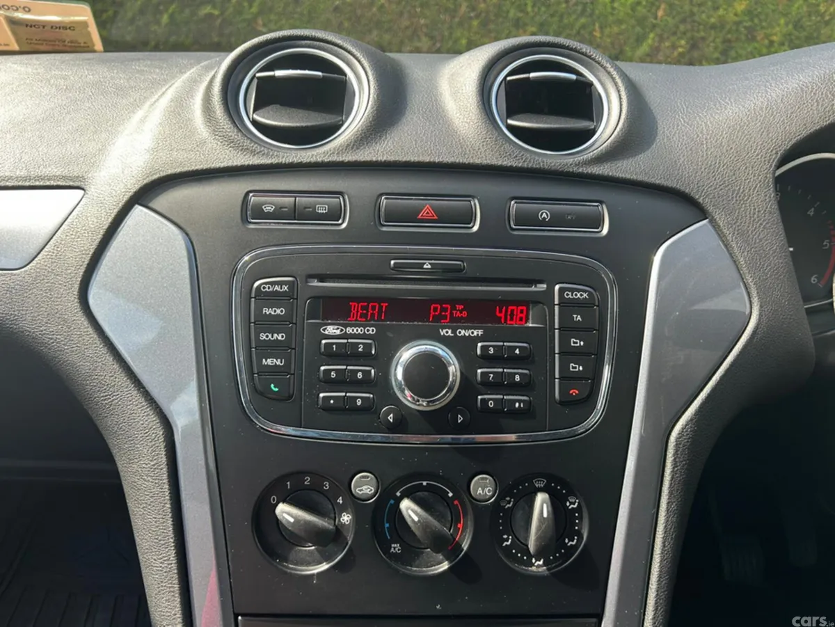 Ford Mondeo Saloon, Diesel, 2014, Grey