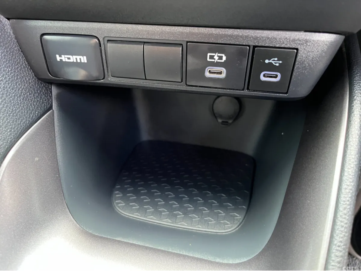 Toyota Yaris Hatchback, Petrol Hybrid, 2024, White