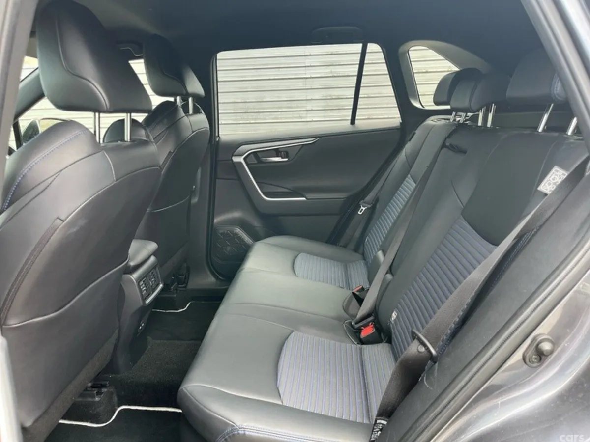 Toyota RAV4 SUV, Petrol Hybrid, 2022, Grey