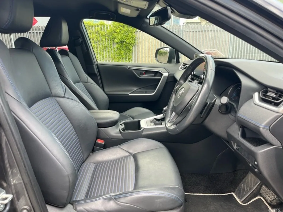 Toyota RAV4 SUV, Petrol Hybrid, 2022, Grey