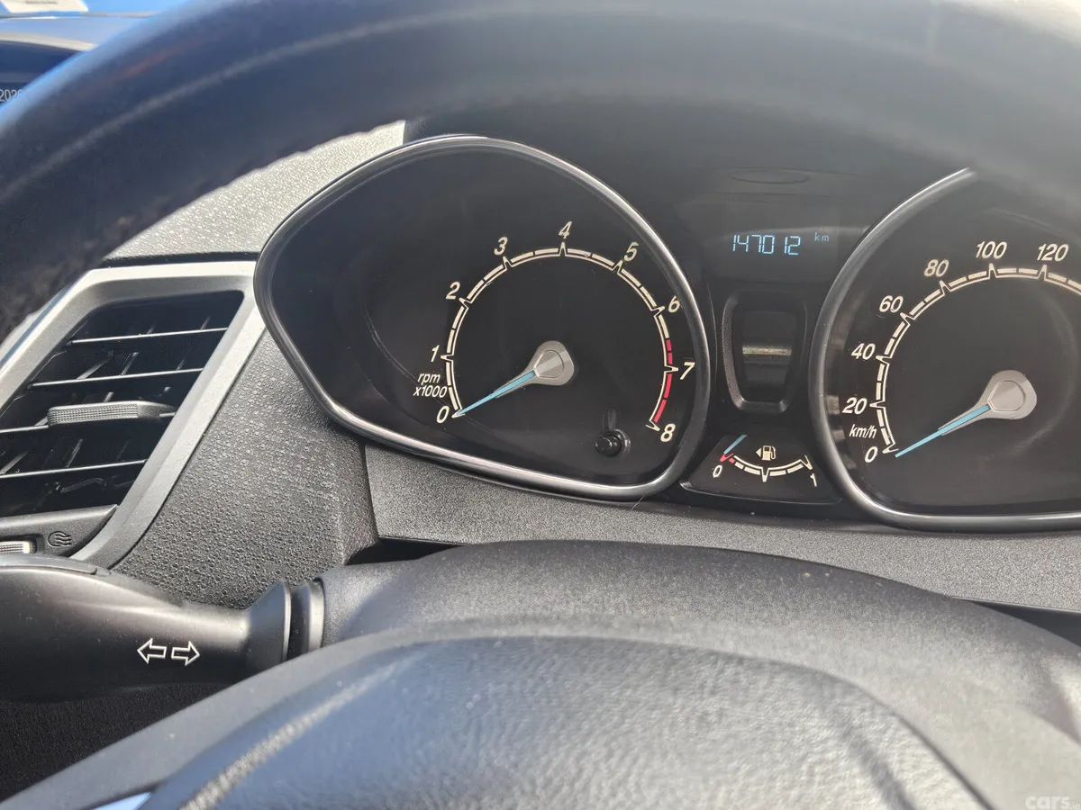 Ford Fiesta Hatchback, Petrol, 2017, Grey