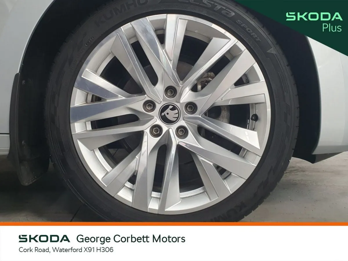 Skoda Octavia Hatchback, Diesel, 2025, Grey