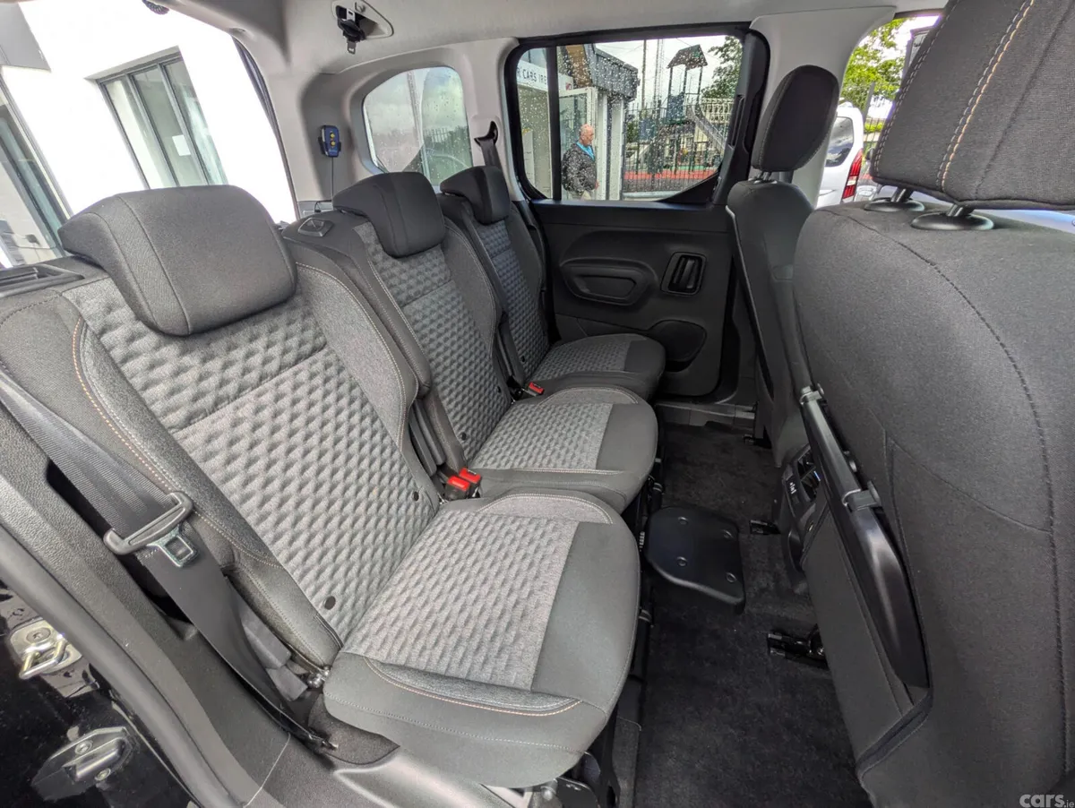 Peugeot Rifter MPV, Diesel, 2026, Black