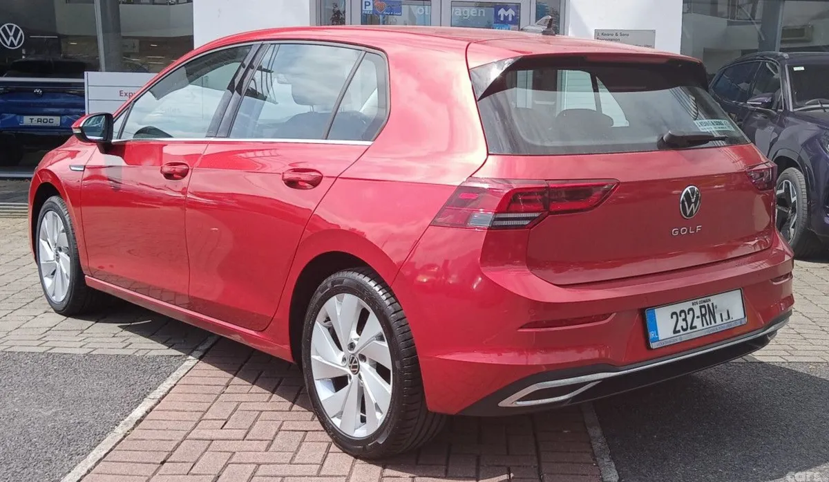 Volkswagen Golf Estate, Diesel, 2023, Red