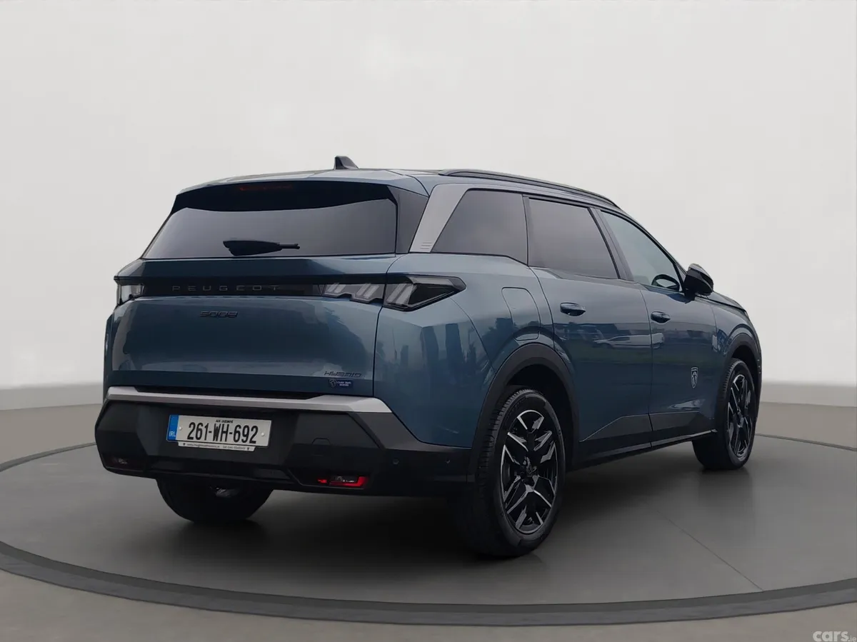 Peugeot 5008 MPV, Petrol Hybrid, 2026, Blue