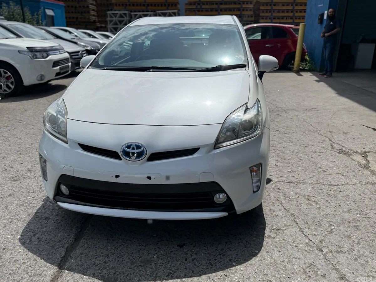 Toyota Prius Hatchback, Petrol Hybrid, 2014, White