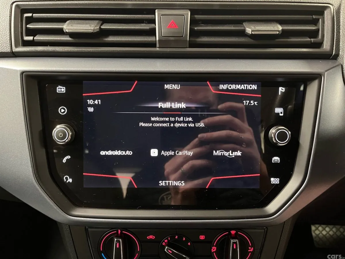 SEAT Arona SUV, Petrol, 2020, Red
