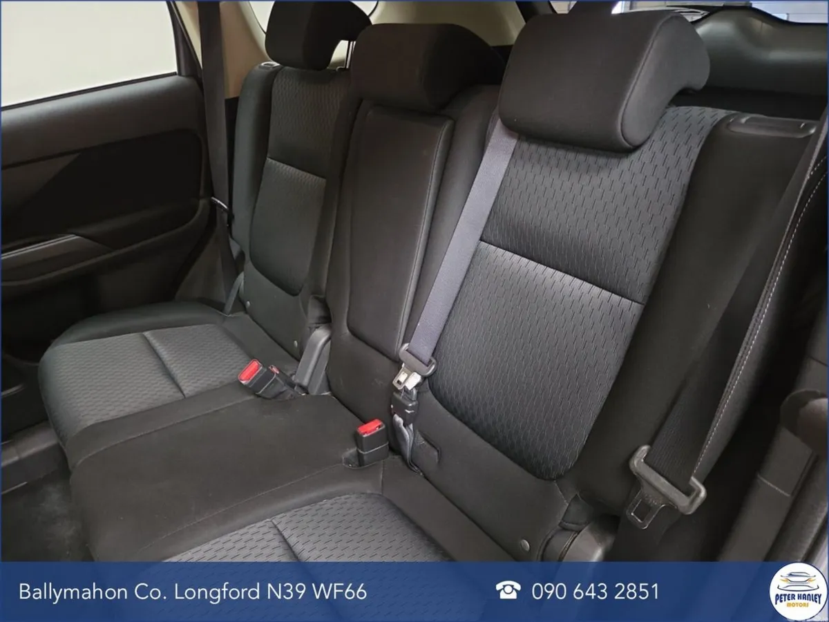 Mitsubishi Outlander SUV, Diesel, 2015, Grey