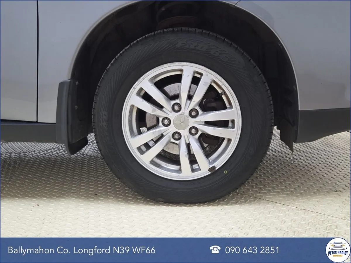 Mitsubishi Outlander SUV, Diesel, 2015, Grey