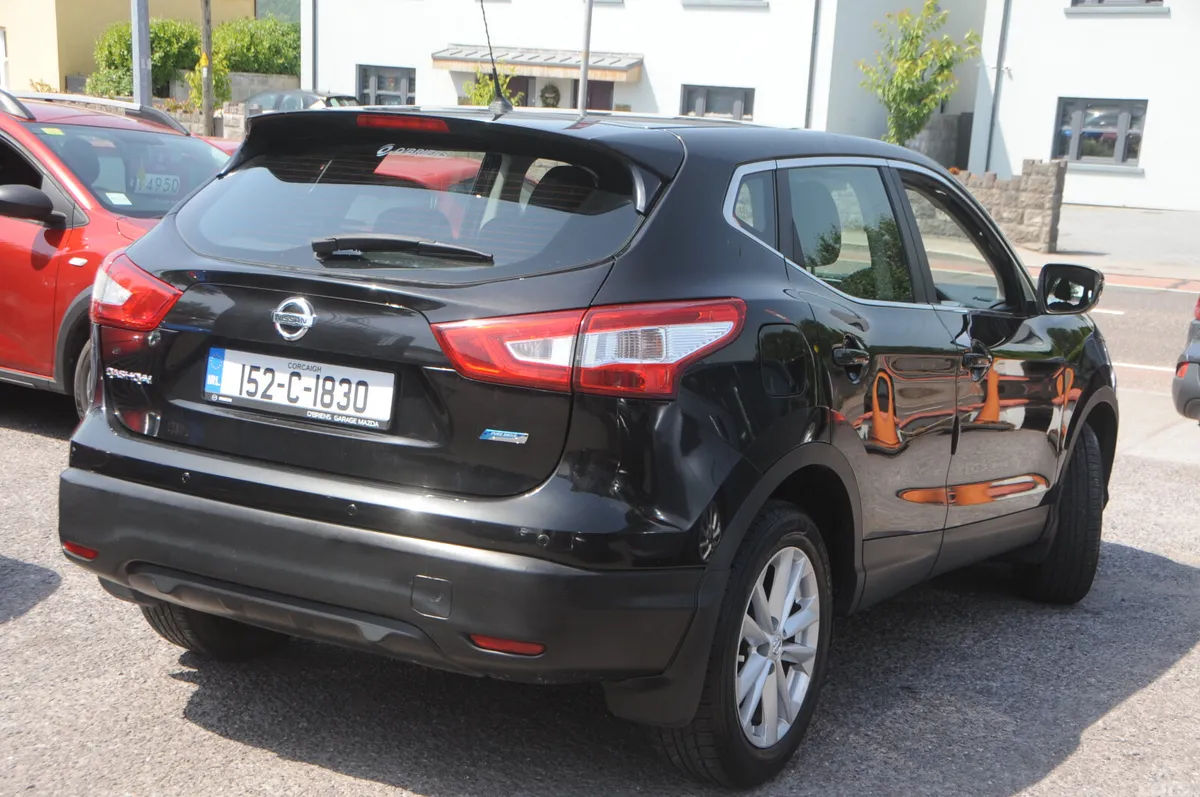 Nissan Qashqai Hatchback, Diesel, 2015, Black