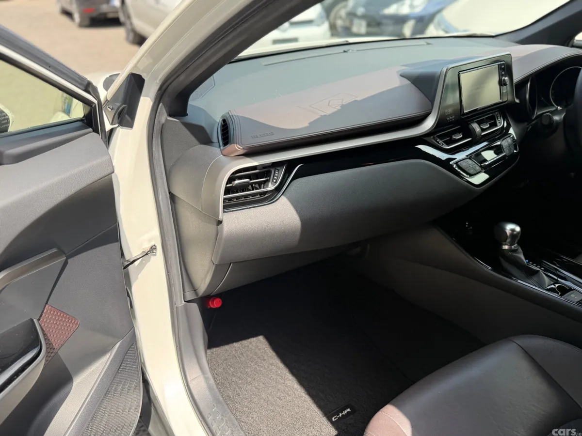 Toyota C-HR Hatchback, Petrol Hybrid, 2018, White