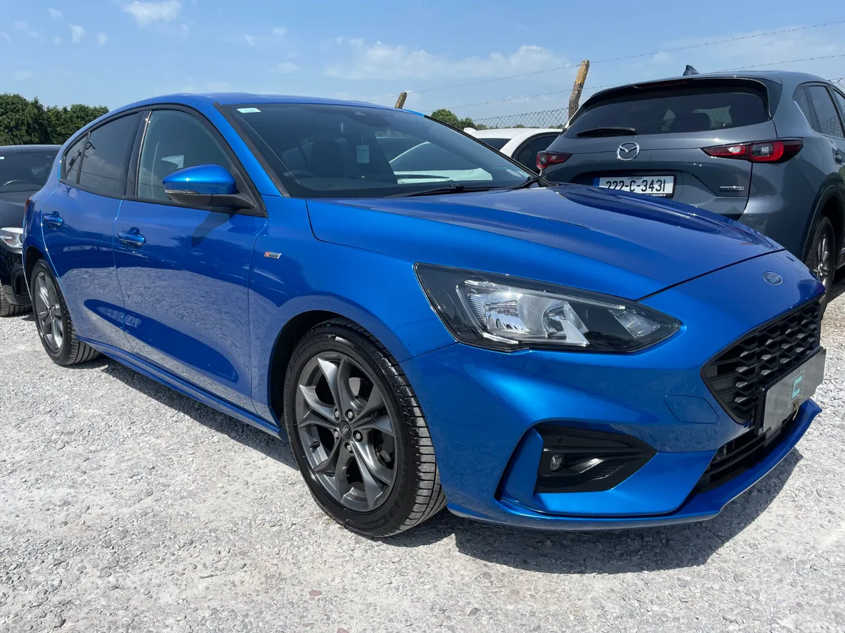 Ford Focus Hatchback, Petrol, 2019, Blue