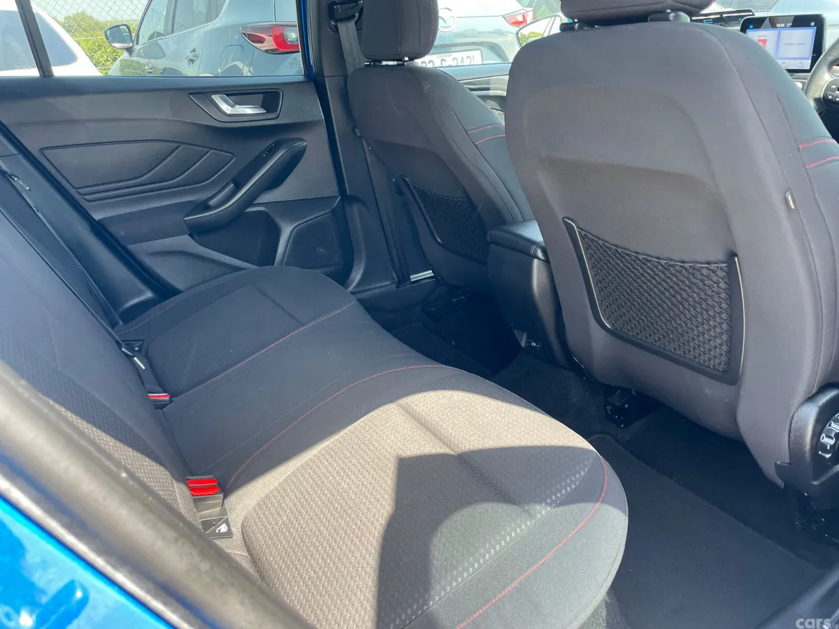 Ford Focus Hatchback, Petrol, 2019, Blue