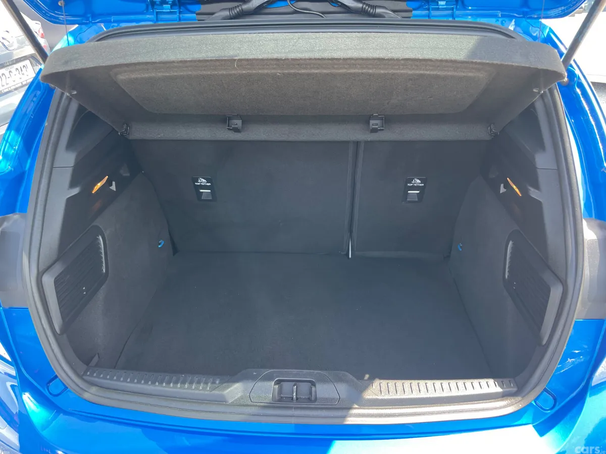 Ford Focus Hatchback, Petrol, 2019, Blue