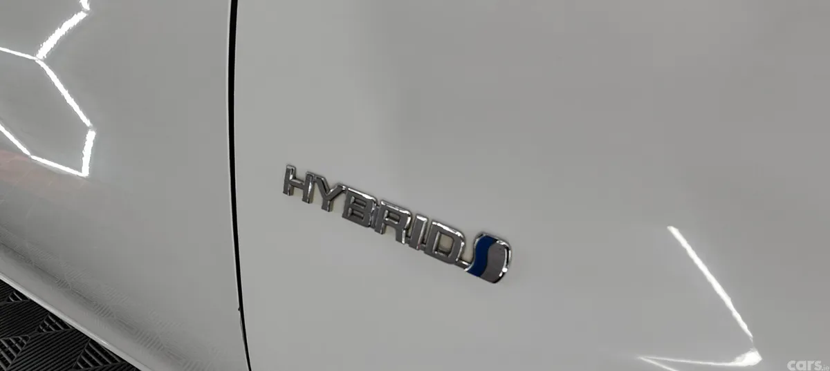 Toyota Aqua Hatchback, Petrol Hybrid, 2015, White