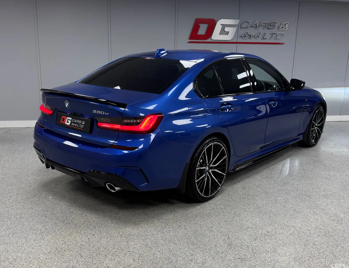 BMW 3-Series Saloon, Petrol Hybrid, 2021, Blue