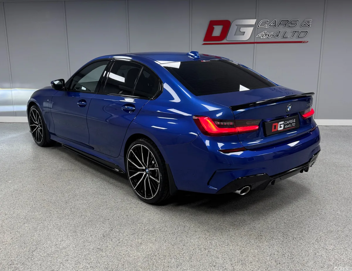 BMW 3-Series Saloon, Petrol Hybrid, 2021, Blue