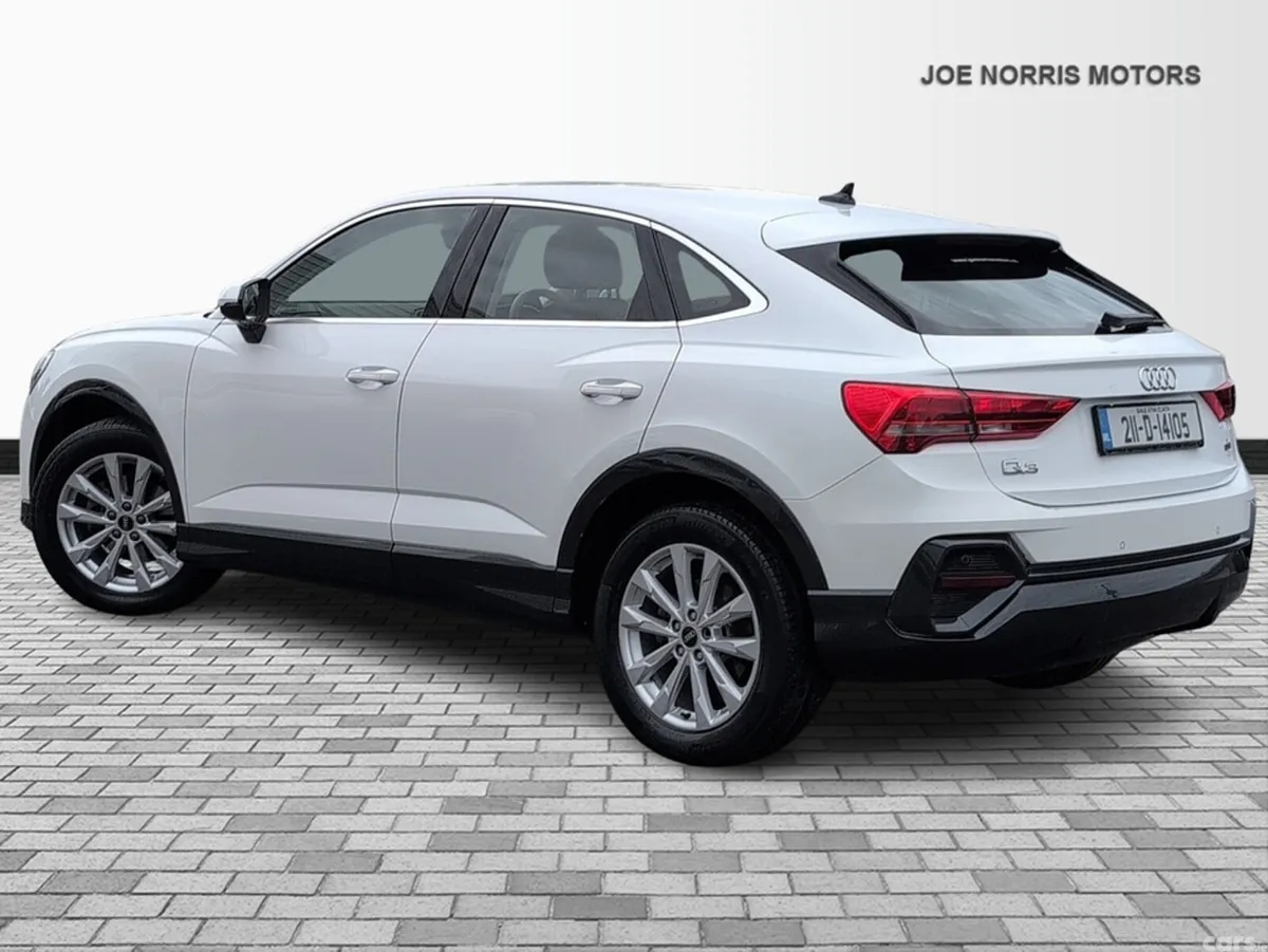 Audi Q3 Hatchback, Petrol, 2021, White