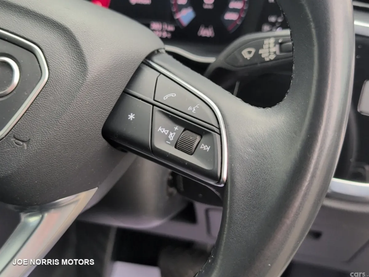 Audi Q3 Hatchback, Petrol, 2021, White