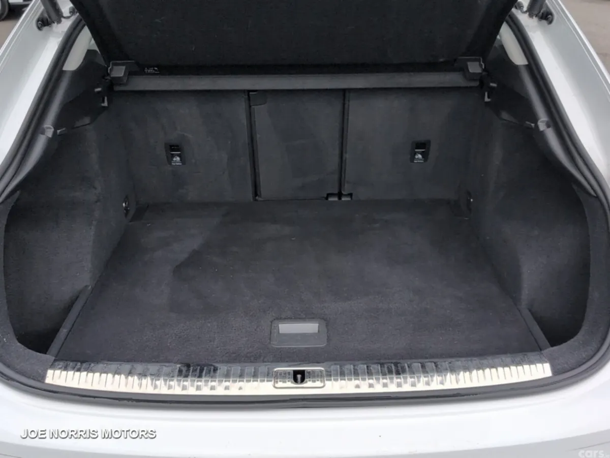 Audi Q3 Hatchback, Petrol, 2021, White