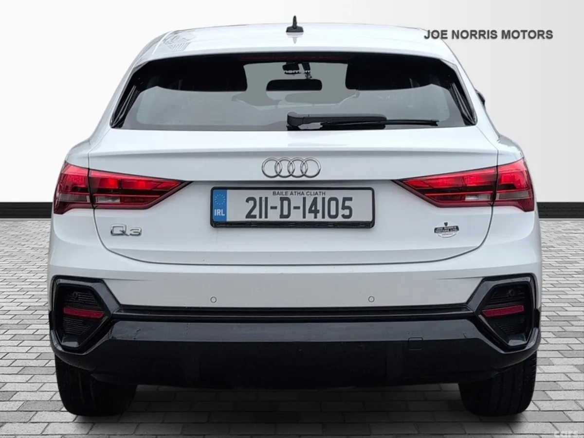 Audi Q3 Hatchback, Petrol, 2021, White